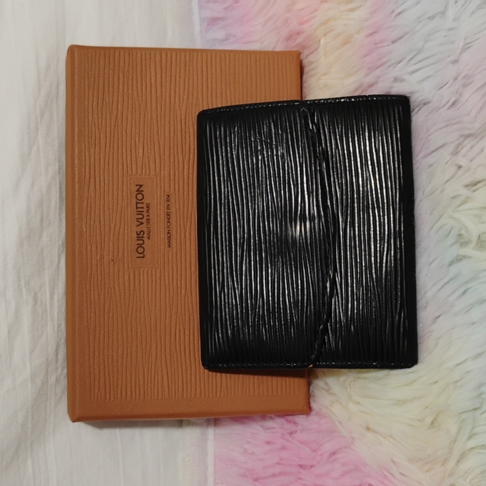 SALE! Authentic Louis Vuitton Black Epi Coin & Card Purse Vintage Wallet Unisex - Picture 1 of 13